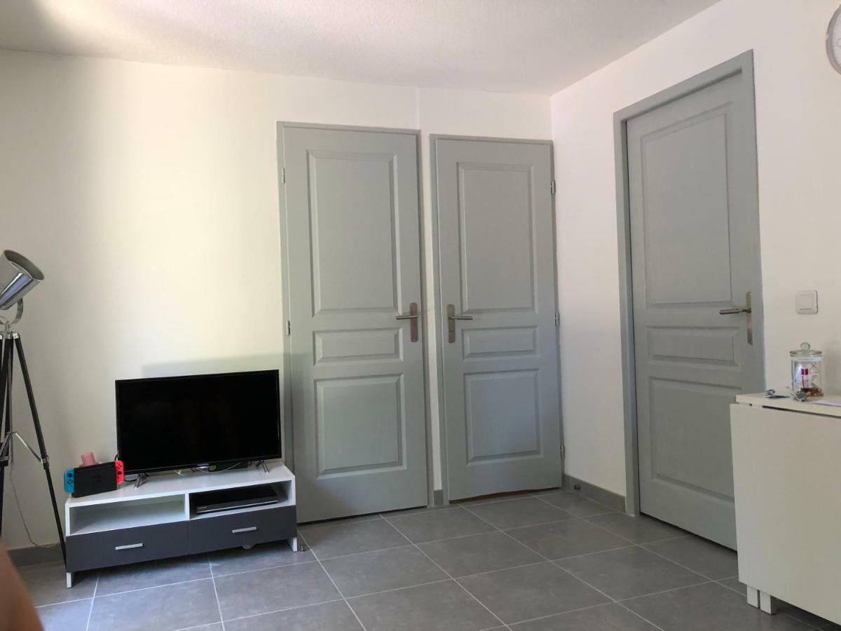 Mazet « Domaine De La Pinede » Apartamento Le Lavandou Exterior foto