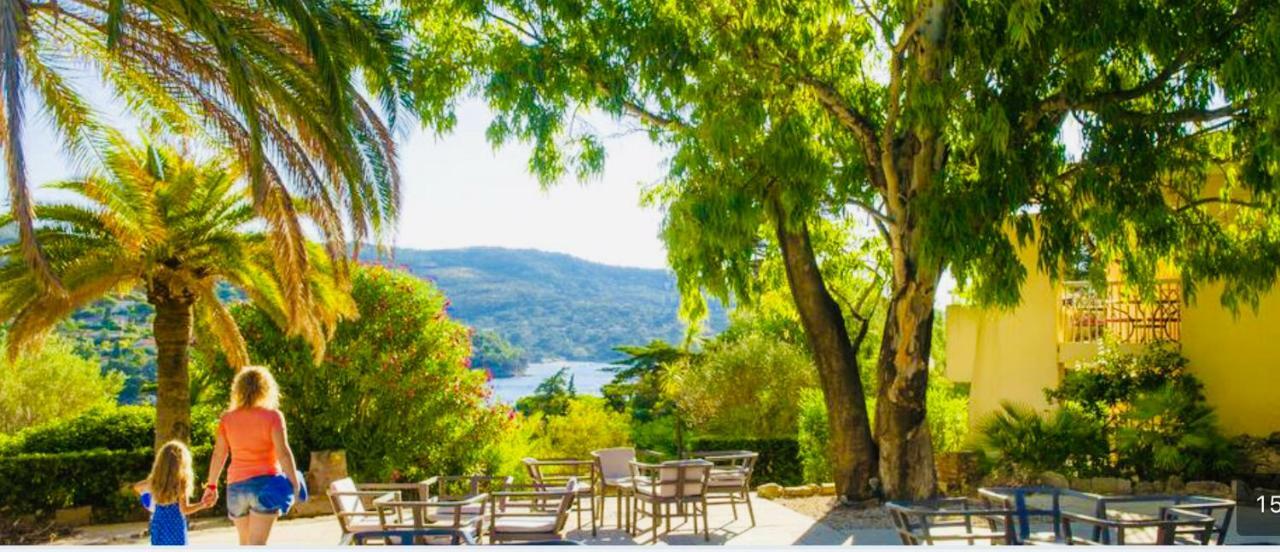 Mazet « Domaine De La Pinede » Apartamento Le Lavandou Exterior foto