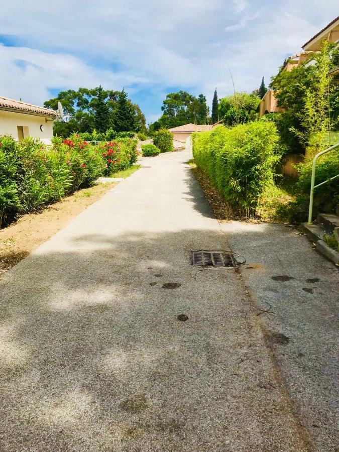 Mazet « Domaine De La Pinede » Apartamento Le Lavandou Exterior foto